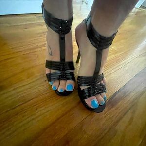 Guess Platform High stepping Sandals